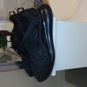 Nike Air Max 720 Triple Black